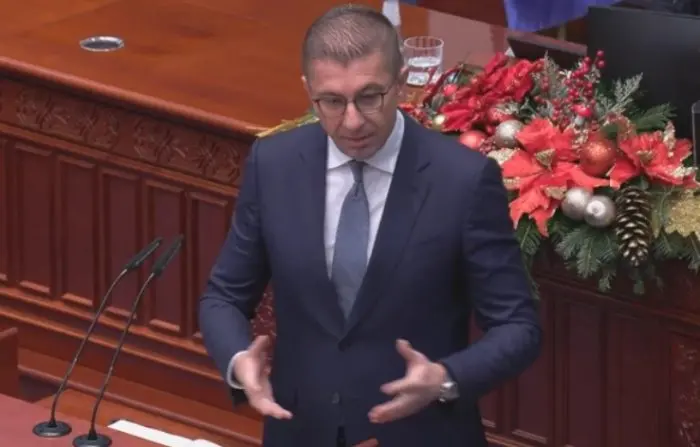 Мицкоски до Филипче: Ова прашање најдобро ќе ви го одговори новиот член на вашиот Извршен комитет, брат на претседателот на РКЕ