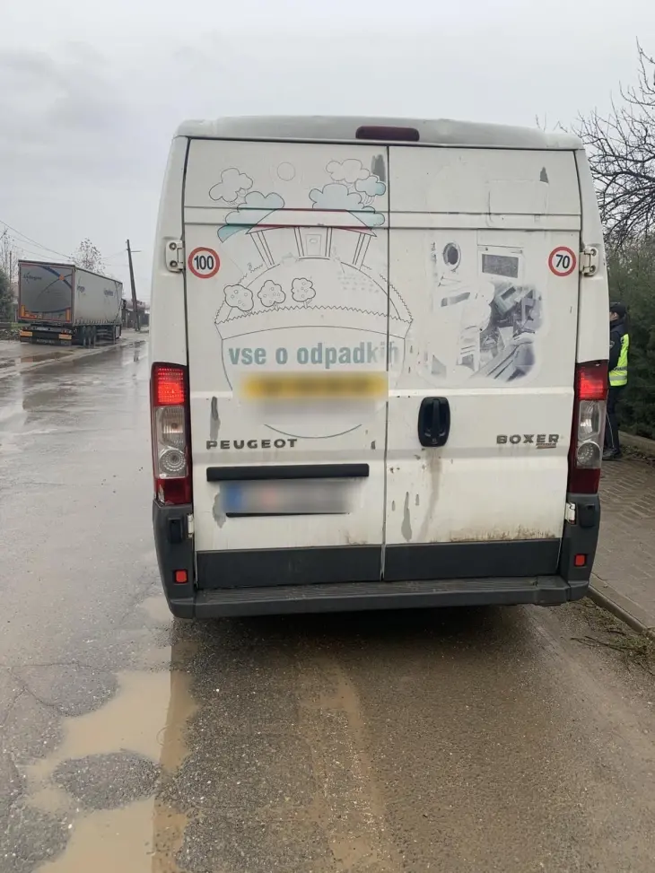 (ВИДЕО) МВР со рекордна заплена од 25 тони пиротехника, ја превезувал полицаец