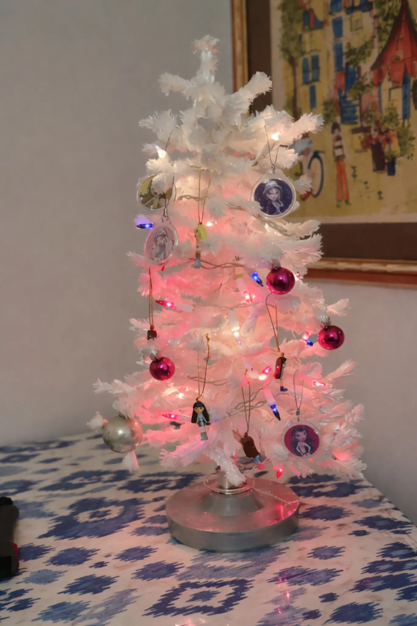 (Видео) Божиќна елка стара 21 година е хит на ТикТок, генерацијата Z е љубоморна