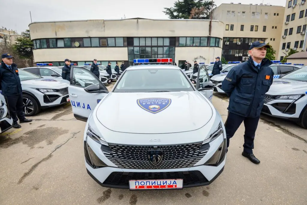 МВР доби 120 нови полициски возила опремени со најсовремените тетра системи