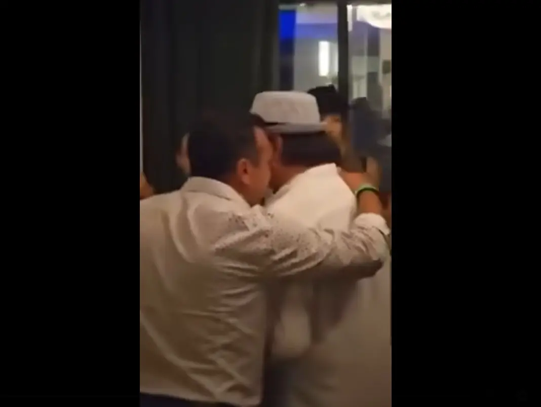 Како што потврди дека Заев гради 42-катница, сега Филипче да одговори како ја стекнал златната виза и на кое име му е станот во Дубаи?