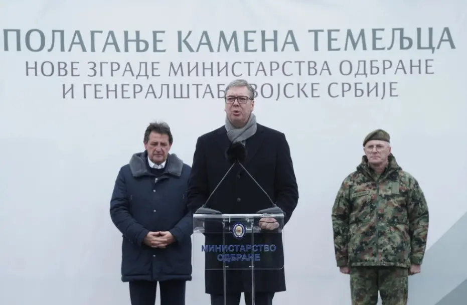 Вучиќ: Отвораме фабрики за дронови во Србија