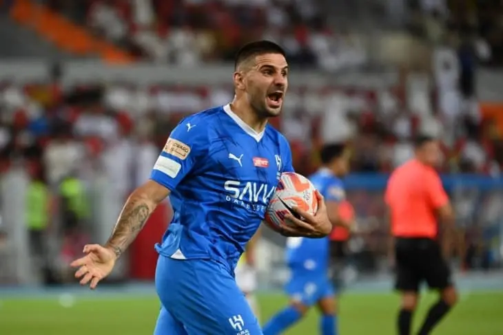 Митровиќ се подготвува за нов трансфер и враќање во Европа