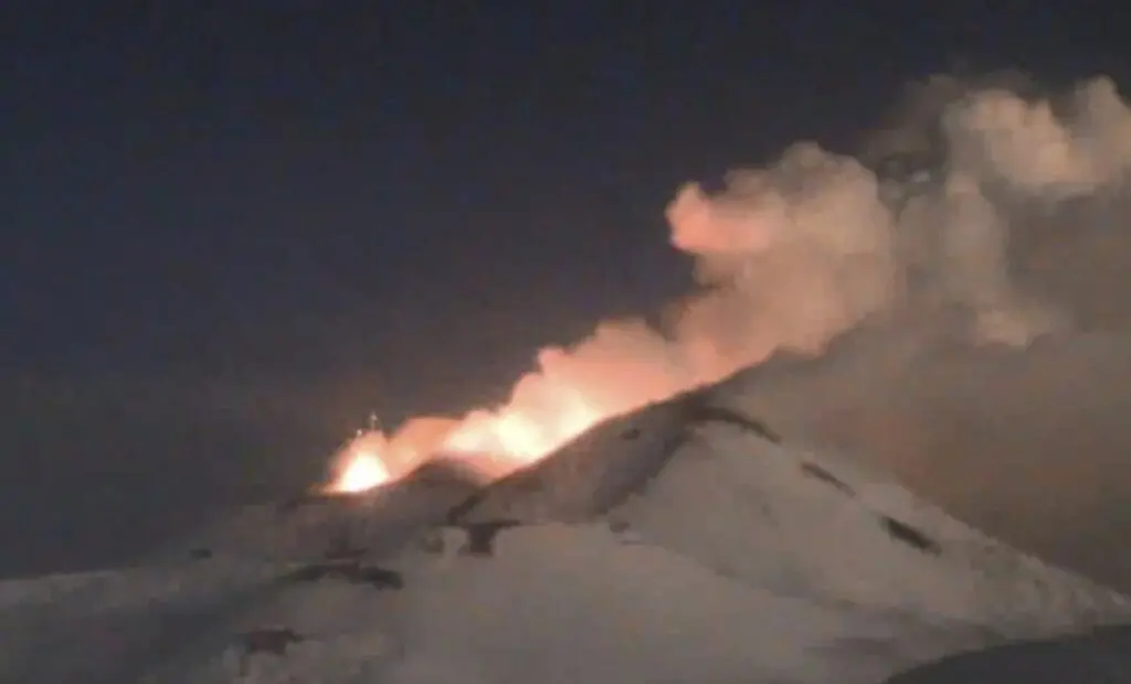 ВИДЕО Еруптира вулканот Етна