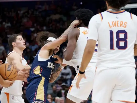 (Видео) Тепачка меѓу „Давид и Голијат“, малиот Алварадо го нападна големиот Вилијамс