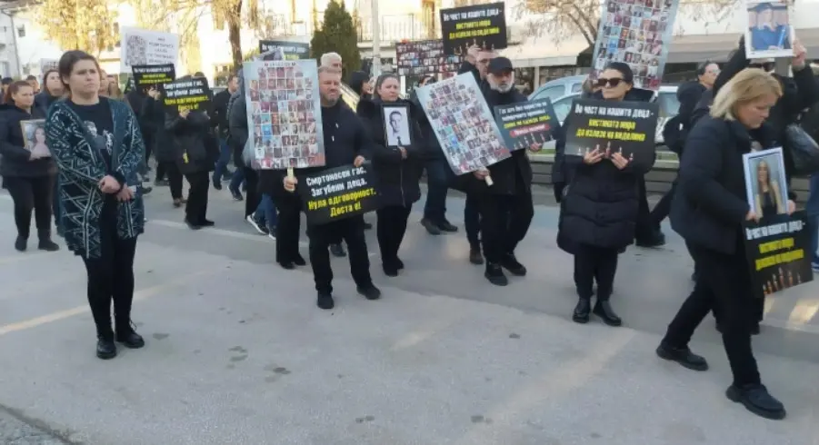 35. „Марш на ангелите“ во Кочани за заганатите во дискотеката „Пулс“