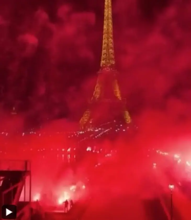 Во Париз, 40 лица се приведени поради непријавен огномет во близина на Ајфеловата кула