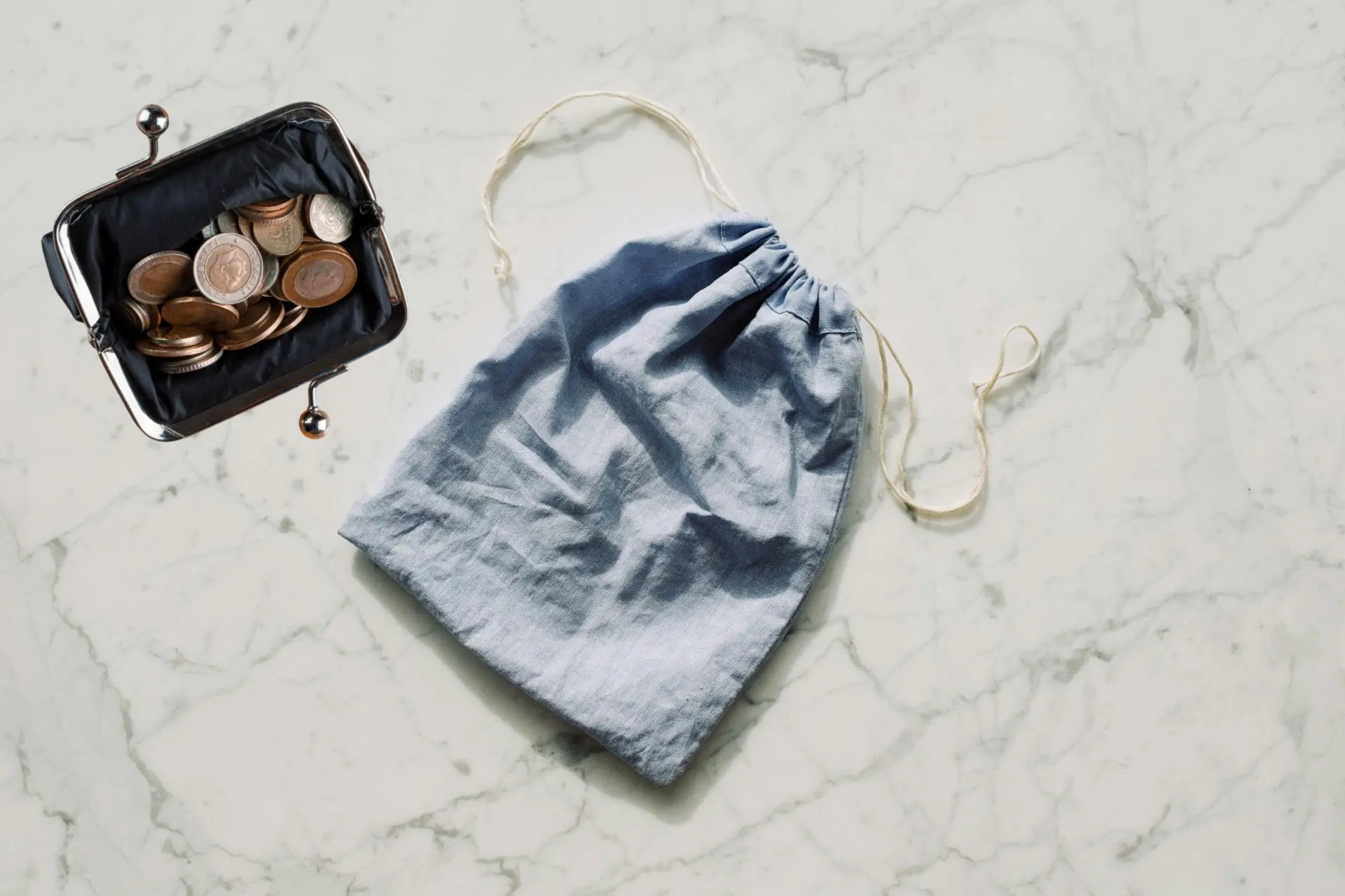 Ставете кесичка со оваа состојка на тајно место и ќе бидете богати: Популарно верување открива како функционира „слаткиот магнет“ за пари