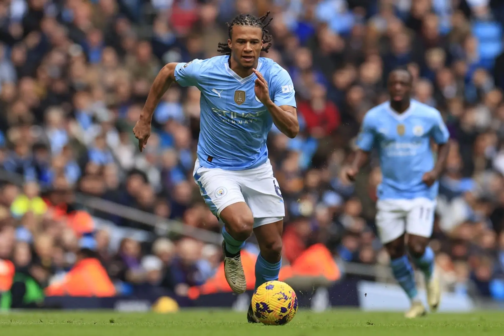 Дефанзивецот на Сити на радарот на Барселона