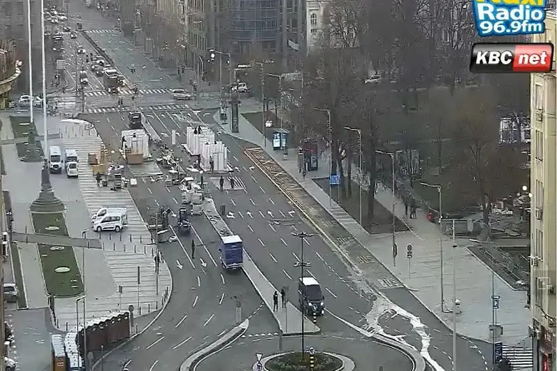 Шаторите пред српскиот парламент се отстранети, нема повеќе „Чациленд“