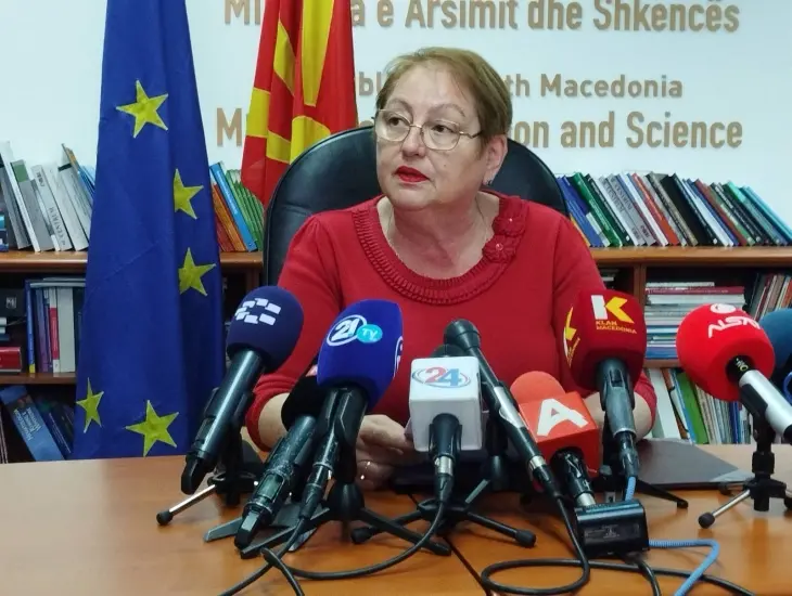 Јаневска: Во образованието почнува да се реализира она што требало многу порано, се движиме добро