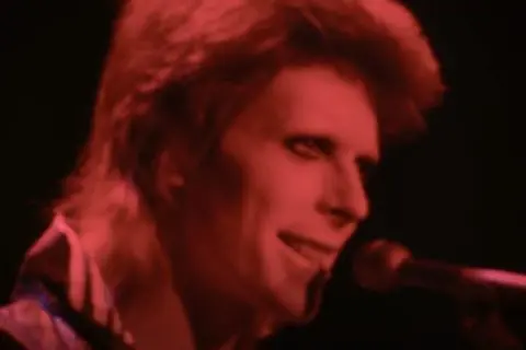 Последните месеци на Дејвид Боуви опишани во новата биографија