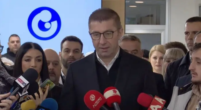 МИЦКОСКИ: Љубовта кон татковината се манифестира со создавање семејство, инаку бадијала градиме градинки, училишта…