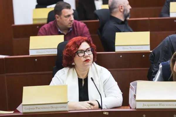 Софија Ристевска-Петрушева: Парите од „Битфест“ и „Зимската приказна“ треба да одат кај професионални културни работници, а не кај аматери