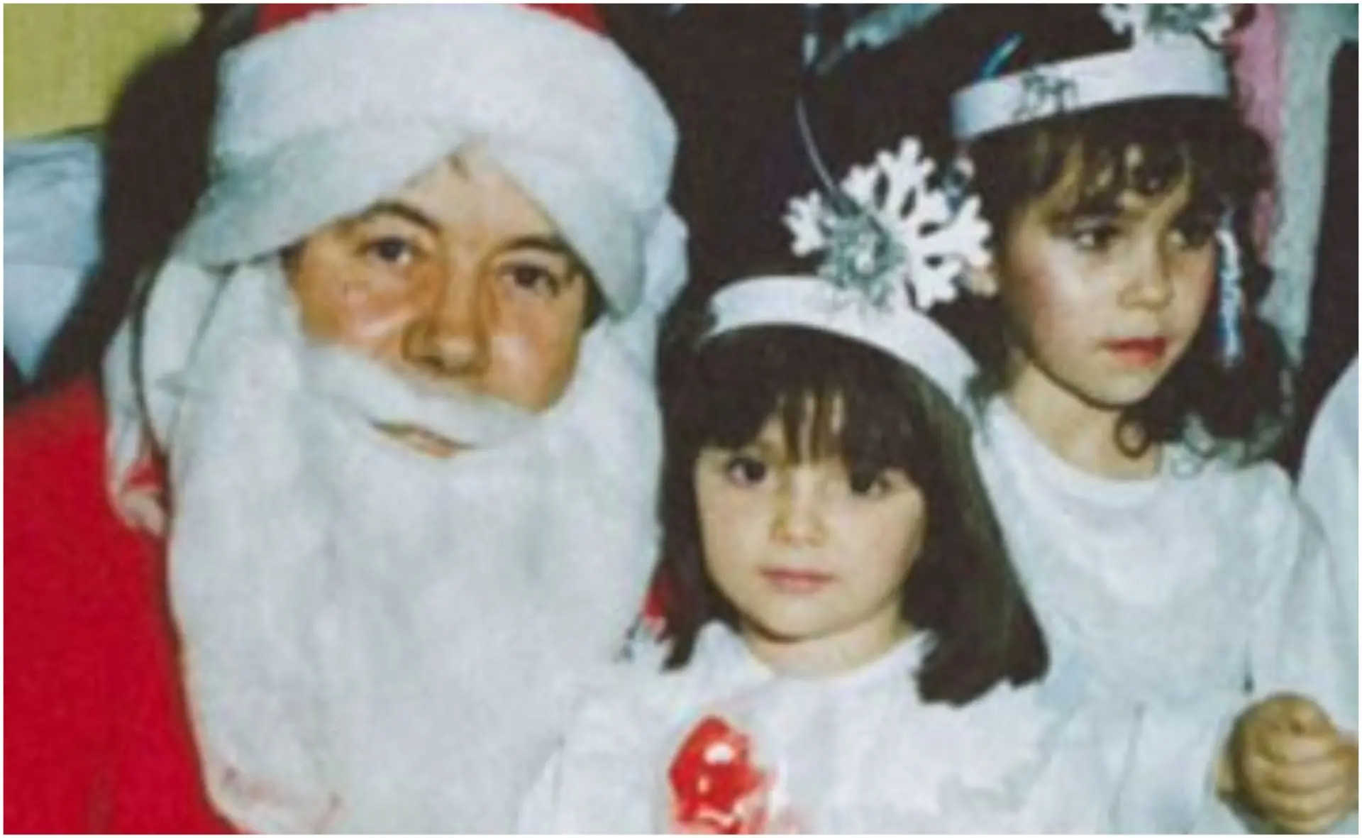 Ќе погодите ли кое е девојчето на фотографијата? Денес има 39 години и прошета над 75 земји во светот