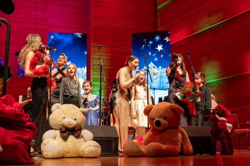 Празнична магија во Филхармонија