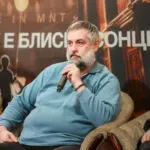 Претставата ги собира сите големи луѓе на оваа земја што понекогаш ги забораваме