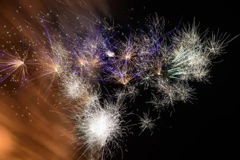 Како одбројувањето на секундите до Нова година прерасна во традиција