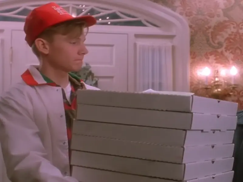 Детаљ од филмот „Сам дома“ и денес предизвикува бурни расправи