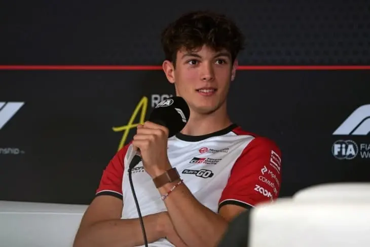 Штајнер: Берман е очигледен кандидат за Ферари во 2027 година ако Хамилтон се пензионира