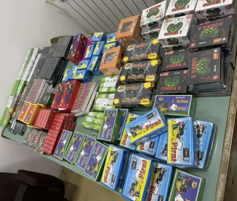 Над 6.000 парчиња пиротехника запленета на Бит Пазар