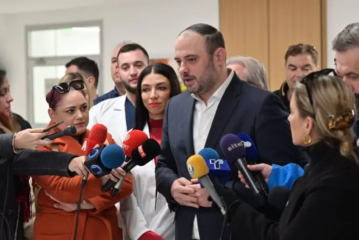 Ѓорѓиевски го посети првороденото бебе: Добредојде, Евгенија – ти си најубавиот почеток на новата година