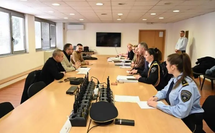 Тошковски во работна посета на полициските служби