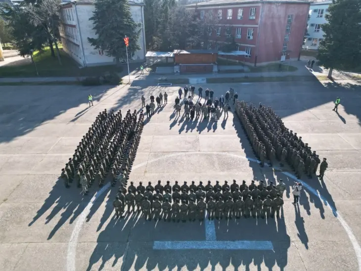 Армијата е институција што ужива најголем углед во државата, вели Сиљановска Давкова