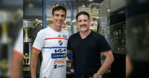 Се сеќавате на Роке Санта Круз? Уште игра фудбал и тукушто направи трансфер!