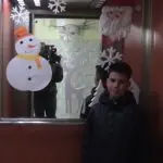 МАЛИ РАЦЕ И ГОЛЕМО СРЦЕ ЈА УКРАСУВААТ ЗГРАДАТА БР. 21 ВО НОВА БИТОЛА