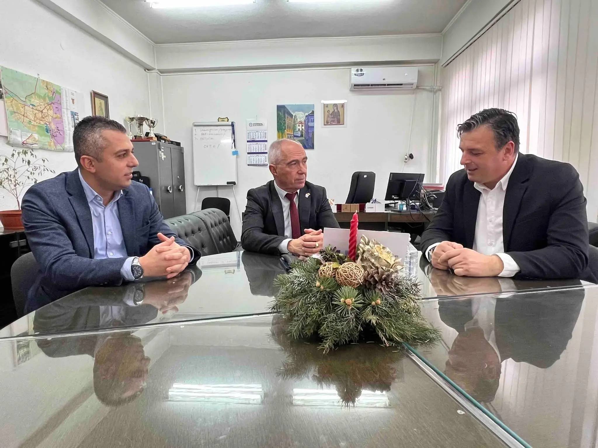 Коњановски и Бојкоски со началникот на СВР Битола: Мирен дочек на Новата година