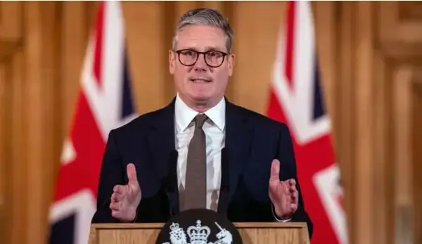 Стармер: Велика Британија „не е вклучена на никаков начин“ во нападот врз Венецуела