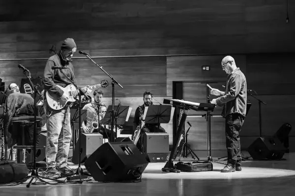 Џијан Емин за слободата, инспирацијата и одговорноста на македонската музичка сцена