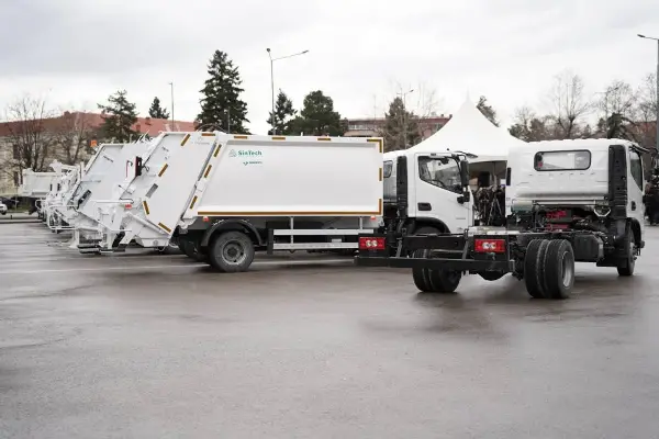 Мицкоски: Со испораката на опремата за справување со цврстиот отпад правиме исчекор кон почиста животна средина