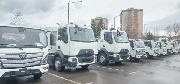 ВО БИТОЛА СТИГНАА 16 КАМИОНИ ЗА ЃУБРЕ, МИЦКОСКИ РЕЧЕ ДЕКА СЕ ПОДГОТВУВА РАБОТАТА НА ИДНАТА РЕГИОНАЛНА ДЕПОНИЈА ВО НОВАЦИ