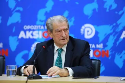 Бериша најави формирање широк фронт против „нарко режимот на Еди Рама“