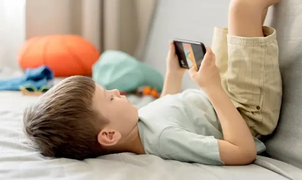 Им ги одзеле телефоните на 8 часа и никој не очекувал ваков исход: Шок експеримент на руски психолози со тинејџери