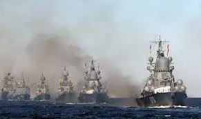 Американците гонат танкер со руско знаме во Атлантикот, Русија испрати воени бродови