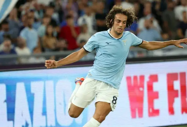 Гендузи се сели во Фенербахче