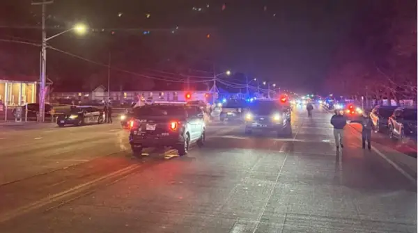 Двајца убиени, шестмина ранети во пукотница пред црква во САД (ВИДЕО)