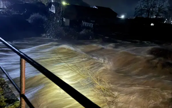 ВОЗИМЕ АВТОМОБИЛИ СТАРИ 20 ГОДИНИ Возниот парк во Македонија се зголемил двојно со увоз на половни возила, главно на дизел