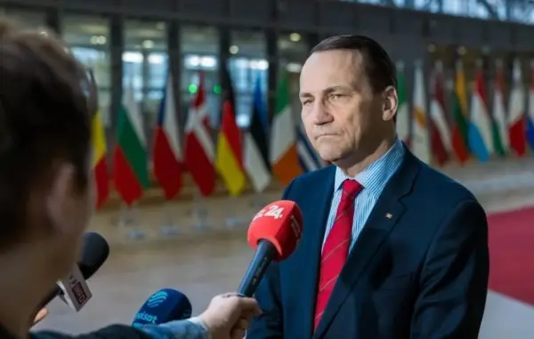 СИКОРСКИ: Варшава е отворена за евентуално распоредување на германски војници во Полска за да се обезбеди мир во Украина