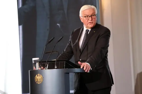 САД ГО УНИШТУВААТ СВЕТСКИОТ ПОРЕДОК Штајнмаер предупредува дека глобалната демократија е нападната како никогаш досега