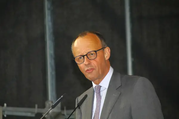 Германија одбива да испрати војници во Украина од страв од Трета светска војна