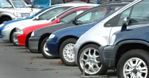 Возниот парк во земјава стар 20 години, доминираат дизел возилата, само еден отсто се хибридни и електрични