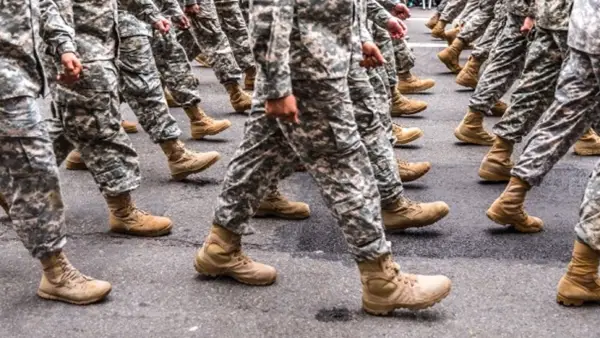 „Тајмс“: Велика Британија и Франција ќе испратат до 15.000 војници во Украина како помош