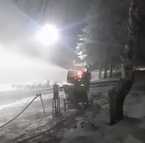 (Видео) Јанчев ја спрема ски-стазата во Михајлово