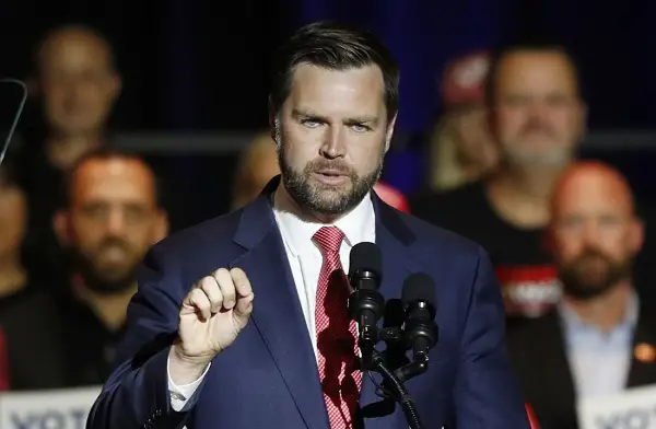 „ЖЕНА СО ИСПРАН МОЗОК, САМАТА СИ Е ВИНОВНА…“ За убиството во Минеаполис Џеј Ди Венс ја обвини жртвата