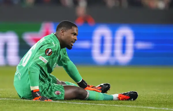 Пресврт на Сан Сиро: Милан го продолжува договорот со голманот Мањан