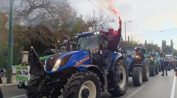 Грчките земјоделци во 48-часовна блокада ќе ги затворат граничните премини Богородица и Меџитлија